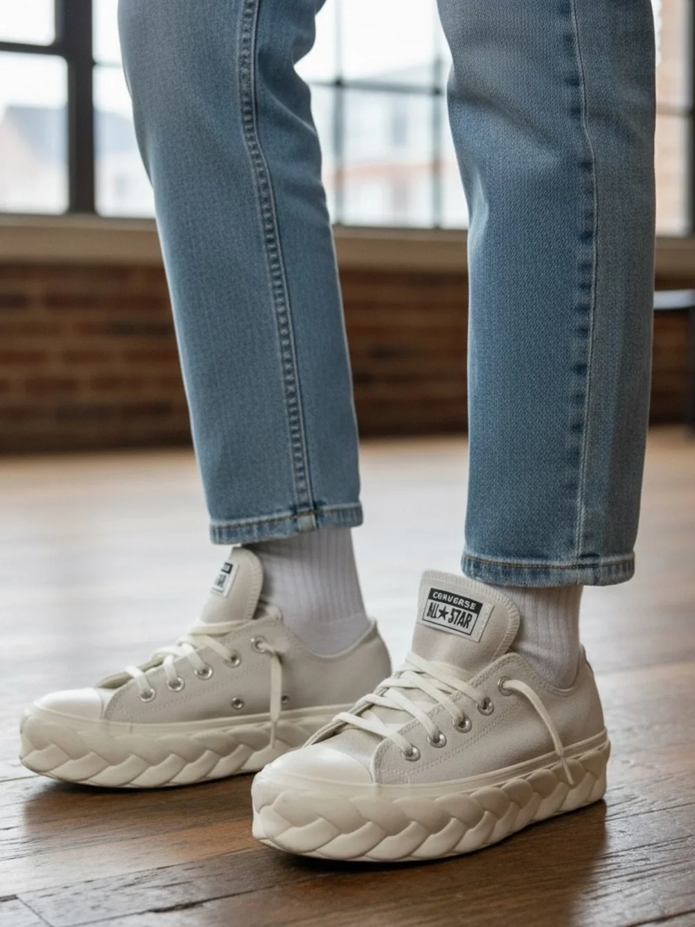 Converse Kids Cream Platform Chuck Taylor Low Top Sneakers